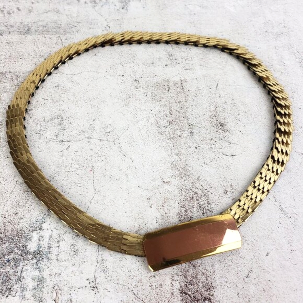Vintage Art Deco Gold Metallic Belt Skinny Fish Scale Elastic 80's Glam Disco - Picture 1 of 8